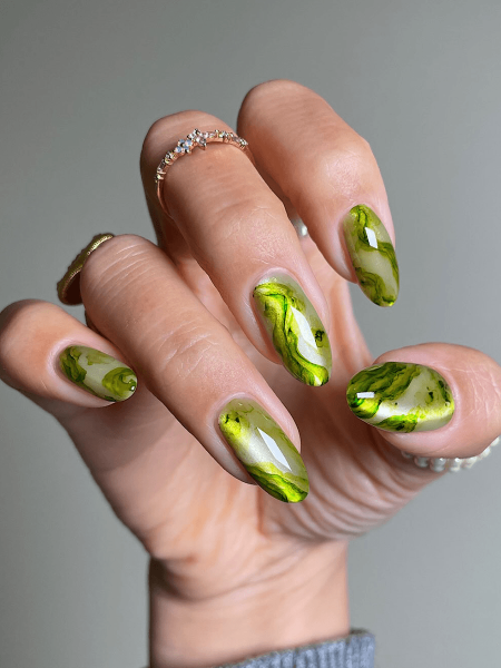 Green watercolor nails