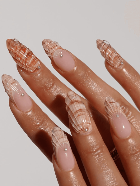 Seashell nails